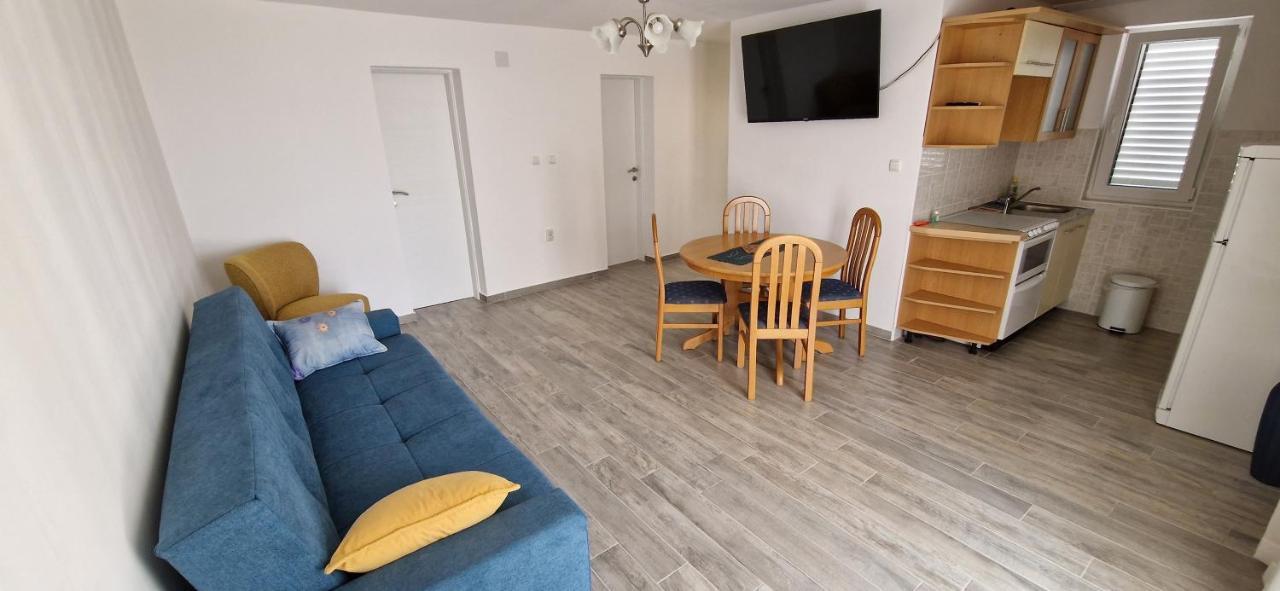 Apartment Ljubica Рогозница Экстерьер фото